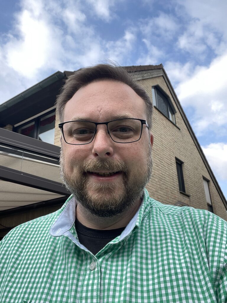 „Ein Zeichen der Dankbarkeit: Ein autistisches Stadtratsmitglied setzt sich für eine neurodiverse Gemeinschaft ein“